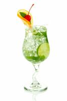 Коктейль в бокале