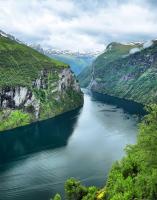 Река и горы