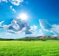 Поле и облака