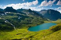 Озеро и склоны