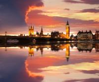 Розовый закат в Лондоне