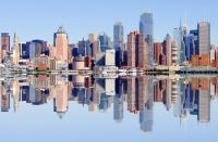 Отражение Нью Йорка в реке