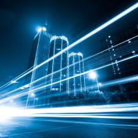 Ночные огни небоскреба