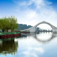 Мост в китайском саду