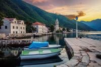 Городок у горы