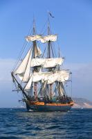 Корабль с парусами