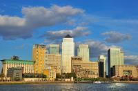 Панорама улицы мегаполиса