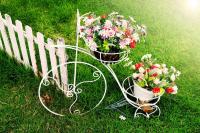 Красивая подставка для цветов