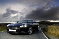 Черный автомобиль