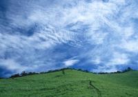 Облака над полем