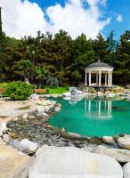 Беседка в парке