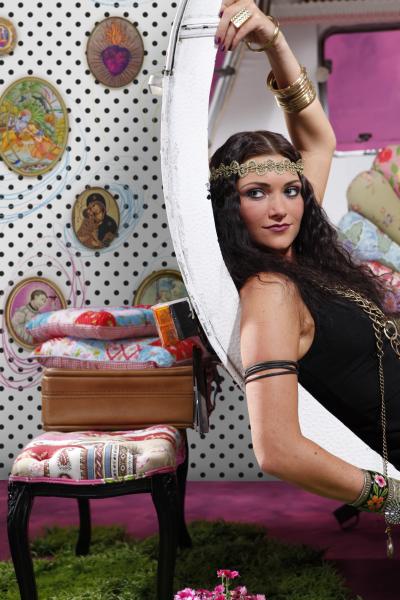 Komar V2-769 (Polka Dots)